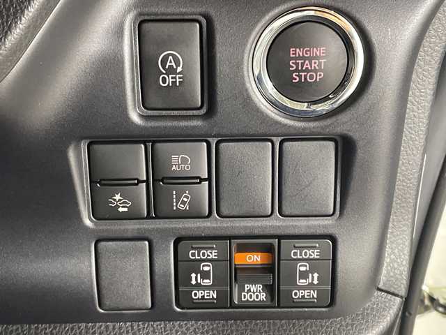 トヨタ ヴォクシー ZS 煌Ⅲ 福岡県 2021(令3)年 4.5万km ホワイトパールクリスタルシャイン ワンオーナー/アルパイン製11インチナビ/Bluetooth/フルセグTV/CD/DVD/後席モニター/両側パワースライドドア/衝突被害軽減ブレーキ/レーンアシスト/コーナーセンサー/クルーズコントロール/ビルトインETC/スペアキー/純正16インチアルミホイール/オートマチックハイビーム/LEDオートライト/電動格納ミラー