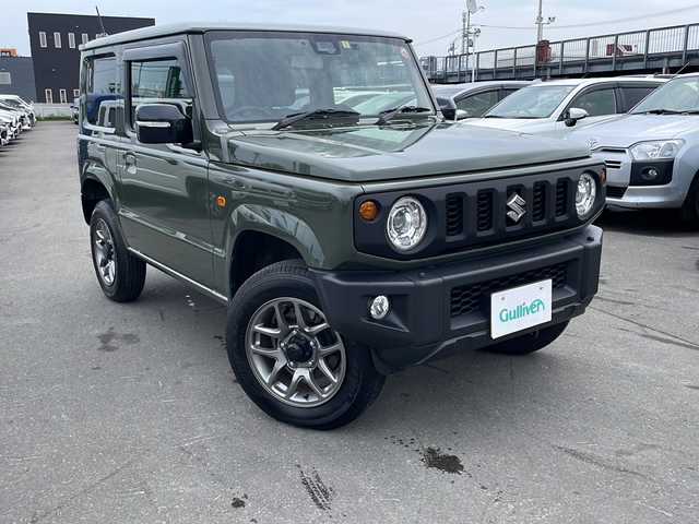スズキ ジムニー XC 道東・釧路十勝 2023(令5)年 1.8万km ジャングルグリーン 4WD/純正メモリナビ　CN-RZ775W/　(AM/FM/CD/BT)/フルセグTV/バックカメラ/純正AWスタッドレスセット積込(175/80R16)/衝突被害軽減ブレーキ/レーンキープアシスト/クルーズコントロール/前席シートヒーター/ダウンヒルアシストコントロール/社外ETC/社外前後ドライブレコーダー/ステアリングスイッチ/LEDヘッドライト/横滑り防止装置/ヘッドライトウォッシャー/エンジンプッシュスタート
