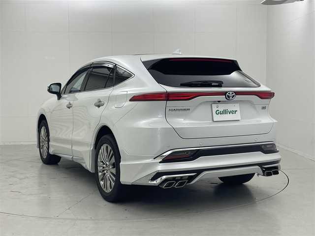 トヨタ ハリアー ハイブリッド Z レザーパッケージ 茨城県 2024(令6)年 1.9万km プラチナホワイトパールマイカ 純正ディスプレイオーディオ/フルセグ再生可/HDMI端子/モデリスタフルエアロ/モデリスタマフラー/JBLプレミアムサウンド/ステアリングヒーター/ヘッドアップディスプレイ/デジタルインナーミラー（前後方録画機能付き）/Toyota Safety Sense/・プリクラッシュセーフティ/・レーントレーシングアシスト/・レーダークルーズコントロール/・アダプティブハイビームシステム/・オートマチックハイビーム/・ロードサインアシスト/・ブラインドスポットモニター/レザーシート/パワーシート/エアシート/電動リアゲート/純正19インチAW/ビルトインETC2.0