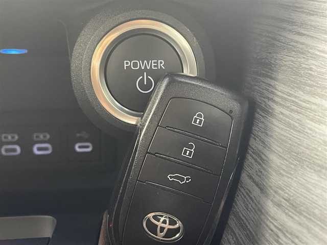 トヨタ ハリアー ハイブリッド Z レザーパッケージ 茨城県 2024(令6)年 1.9万km プラチナホワイトパールマイカ 純正ディスプレイオーディオ/フルセグ再生可/HDMI端子/モデリスタフルエアロ/モデリスタマフラー/JBLプレミアムサウンド/ステアリングヒーター/ヘッドアップディスプレイ/デジタルインナーミラー（前後方録画機能付き）/Toyota Safety Sense/・プリクラッシュセーフティ/・レーントレーシングアシスト/・レーダークルーズコントロール/・アダプティブハイビームシステム/・オートマチックハイビーム/・ロードサインアシスト/・ブラインドスポットモニター/レザーシート/パワーシート/エアシート/電動リアゲート/純正19インチAW/ビルトインETC2.0