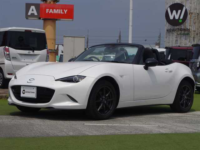 マツダ ロードスター S レザーパッケージ 千葉県 2015(平27)年 4.1万km クリスタルホワイトパールマイカ ブラインドスポットモニタリング/ブラックレザーシート/シートヒーター/BOSE/純正SDナビ/地デジTV/【DVD/CD再生機能　Bluetooth接続】/バックカメラ/ドライブレコーダー/革巻きステアリング/ステアリングスイッチ/パドルシフト/ETC/LEDヘッドライト/純正16インチアルミホイル/アドバンストキーレスエントリー