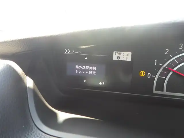 ホンダ Ｎ ＢＯＸ カスタム G EX ターボ ホンダセンシング 千葉県 2020(令2)年 3.8万km ブリリアントスポーティブルーメタリック2トーン ホンダセンシング/・衝突軽減ブレーキ（CMBS）/・車線維持支援システム（LKAS）/・アダプティブクルーズコントロール（ACC）/・後方誤発進抑制機能/・誤発進抑制機能/両側パワースライドドア/ハーフレザーシート/前席シートヒーター/純正SDナビ/地デジTV/【DVD/CD再生機能　Bluetooth接続】/バックカメラ/ドライブレコーダー（前後撮影）/革巻きステアリング/パドルシフト/ETC/LEDヘッドライト/ウインカーミラー/リアコーナーセンサー/純正15インチアルミホイル/サイド/カーテンエアバッグ/Honda スマートキー