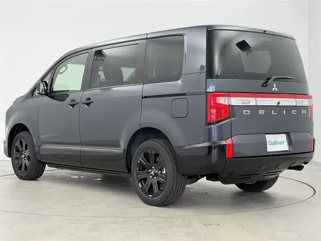 三菱 デリカＤ：５ ブラックエディション 愛知県 2025(令7)年 0.1千km グラファイトグレーメタリック/ブラックマイカ 登録済未使用車/4WD/ディーゼル/ターボ/e-Assist/  　・衝突軽減ブレーキシステム/　　・車線逸脱警報システム/　　・レーダークルーズコントロール/　　・オートマチックハイビーム/　　・BSM/アルパイン11インチナビ/　　CD/DVD/BT/フルセグ/アルパイン12.8インチ後席フリップダウンモニター/マルチアラウンドモニター/革巻きステアリング/ステアリングリモコン/パドルシフト/ステアリングヒーター/本革シート/パワーシート/シートヒーター/キャプテンシート/AC100V/両側パワースライドドア/電動サイドステップ/パワーバックドア/純正LEDヘッドライト/フォグランプ/純正18インチアルミホイール/取扱説明書/保証書/スペアキー