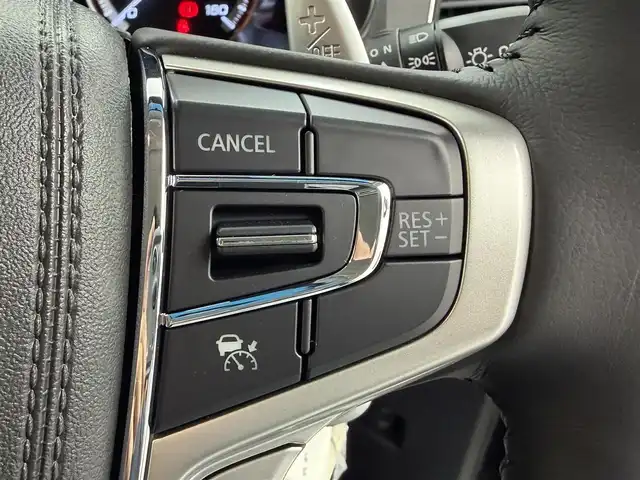 三菱 デリカＤ：５ ブラックエディション 愛知県 2025(令7)年 0.1千km グラファイトグレーメタリック/ブラックマイカ 登録済未使用車/4WD/ディーゼル/ターボ/e-Assist/  　・衝突軽減ブレーキシステム/　　・車線逸脱警報システム/　　・レーダークルーズコントロール/　　・オートマチックハイビーム/　　・BSM/アルパイン11インチナビ/　　CD/DVD/BT/フルセグ/アルパイン12.8インチ後席フリップダウンモニター/マルチアラウンドモニター/革巻きステアリング/ステアリングリモコン/パドルシフト/ステアリングヒーター/本革シート/パワーシート/シートヒーター/キャプテンシート/AC100V/両側パワースライドドア/電動サイドステップ/パワーバックドア/純正LEDヘッドライト/フォグランプ/純正18インチアルミホイール/取扱説明書/保証書/スペアキー