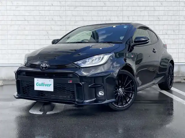 トヨタ ＧＲヤリス RS 静岡県 2022(令4)年 3万km プレシャスブラックパール Toyota Safety Sense/純正ディスプレイオーディオ/　AM FM Bluetooth USB AppleCarPlay AndroidAuto/LEDオートヘッドランプ/レーダークルーズコントロール/オートブレーキホールド/ヘッドアップディスプレイ/ドライブモードセレクト/前後方クリアランスソナー/スマートキー＆プッシュスタート/パドルシフト/ビルトインETC2.0/バックモニター/純正18インチアルミホイール
