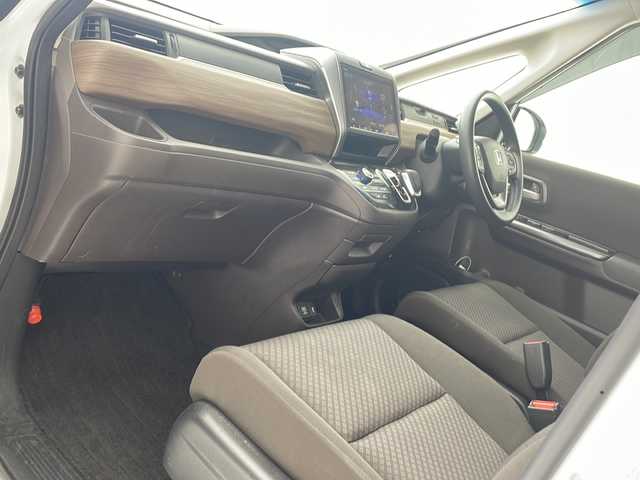 ホンダ フリード ハイブリット G ホンダセンシング 沖縄県 2021(令3)年 8.5万km プラチナホワイトパール 純正メモリナビ/　DTV/CD/DVD/USB/Bluetooth/バックカメラ/ビルトインETC/前後ドライブレコーダー/両側パワースライドドア/ホンダセンシング/レーダークルーズ/前席シートヒーター/アイドリングストップ/LEDヘッドライト/オートライト/純正フロアマット/プッシュスタート/スマートキ―