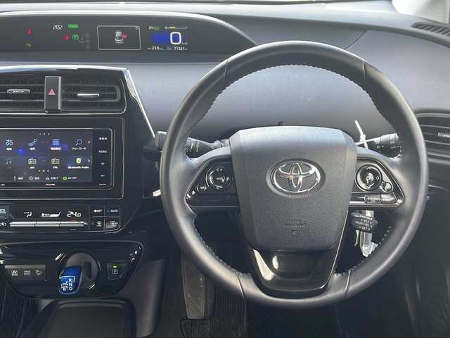 トヨタ プリウス S 福島県 2019(令1)年 7.2万km アティチュードブラックマイカ 4WD 寒冷地仕様 ナビ ワンセグTV Bluetooth　トヨタセーフティセンス クルーズコントロール パーキングサポートブレーキ バックソナー LEDヘッドライト フォグランプ オートハイビーム スマートキー