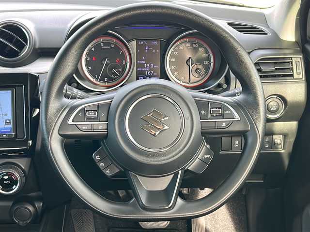 スズキ スイフト HYBRID MG 岩手県 2020(令2)年 6.3万km ピュアホワイトP デュアルセンサーブレーキサポート　車線逸脱抑制機能　後退時ブレーキサポート　ナビ　バックカメラ　Ｂｌｕｅｔｏｏｔｈ　ビルトインＥＴＣ　シートヒーター　コーナーセンサー　クルコン　オートライト　　