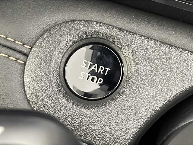 日産 セレナ e－パワー ハイウェイスター V 愛知県 2025(令7)年 0.1千km プリズムホワイト /R7年10月登録済未使用車//純正NissanConnectナビ//純正後席フリップダウンモニター//フルセグTV/AMFM/Bluetooth/USB/HDMI//ビルトインETC2.0//バックカメラ//インテリジェントアラウンドビューモニター//インテリジェントルームミラー//前後ドライブレコーダー//プロパイロット//インテリジェントエマージェンシーブレーキ//踏み間違い防止アシスト//フロント&バックソナー//アダプティブLEDヘッドライト//オートライト//ハイビームアシスト//LEDフォグランプ//両側パワースライドドア//後席サンシェード//合皮コンビシート//木目調パネル//前席・後席フルオートエアコン//プラズマクラスター//ワイヤレス充電器//純正16インチアルミホイール//電子パーキングブレーキ//ブレーキホールド//革巻きステアリング//ステアリングスイッチ//プッシュスタート//電動格納ミラー//アイドリングストップ//スペアキー