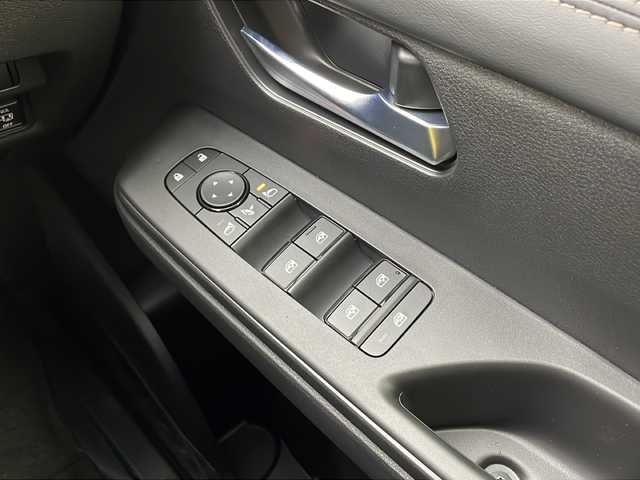 日産 セレナ e－パワー ハイウェイスター V 愛知県 2025(令7)年 0.1千km プリズムホワイト /R7年10月登録済未使用車//純正NissanConnectナビ//純正後席フリップダウンモニター//フルセグTV/AMFM/Bluetooth/USB/HDMI//ビルトインETC2.0//バックカメラ//インテリジェントアラウンドビューモニター//インテリジェントルームミラー//前後ドライブレコーダー//プロパイロット//インテリジェントエマージェンシーブレーキ//踏み間違い防止アシスト//フロント&バックソナー//アダプティブLEDヘッドライト//オートライト//ハイビームアシスト//LEDフォグランプ//両側パワースライドドア//後席サンシェード//合皮コンビシート//木目調パネル//前席・後席フルオートエアコン//プラズマクラスター//ワイヤレス充電器//純正16インチアルミホイール//電子パーキングブレーキ//ブレーキホールド//革巻きステアリング//ステアリングスイッチ//プッシュスタート//電動格納ミラー//アイドリングストップ//スペアキー