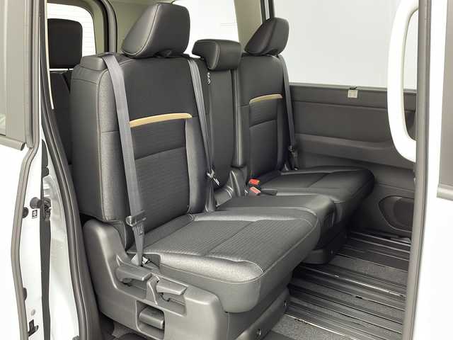 日産 セレナ e－パワー ハイウェイスター V 愛知県 2025(令7)年 0.1千km プリズムホワイト /R7年10月登録済未使用車//純正NissanConnectナビ//純正後席フリップダウンモニター//フルセグTV/AMFM/Bluetooth/USB/HDMI//ビルトインETC2.0//バックカメラ//インテリジェントアラウンドビューモニター//インテリジェントルームミラー//前後ドライブレコーダー//プロパイロット//インテリジェントエマージェンシーブレーキ//踏み間違い防止アシスト//フロント&バックソナー//アダプティブLEDヘッドライト//オートライト//ハイビームアシスト//LEDフォグランプ//両側パワースライドドア//後席サンシェード//合皮コンビシート//木目調パネル//前席・後席フルオートエアコン//プラズマクラスター//ワイヤレス充電器//純正16インチアルミホイール//電子パーキングブレーキ//ブレーキホールド//革巻きステアリング//ステアリングスイッチ//プッシュスタート//電動格納ミラー//アイドリングストップ//スペアキー