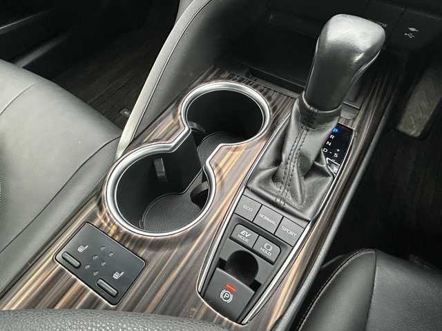 トヨタ カムリ G レザーパッケージ 福島県 2019(令1)年 6.3万km アティチュードブラックマイカ 純正ナビ/(CD/DVD/BD/USB)/レザーシート/前席パワーシート/前席ヒートヒーター/ブラインドスポットモニター/ヘッドアップディスプレイ/プリクラッシュセーフティ/レーダークルーズコントロール/レーンキープ/LEDオートライト/オートハイビーム/フォグランプ/ビルトインETC/バックカメラ/ドライブレコーダー/プッシュスタート/純正ドアバイザー/純正フロアマット