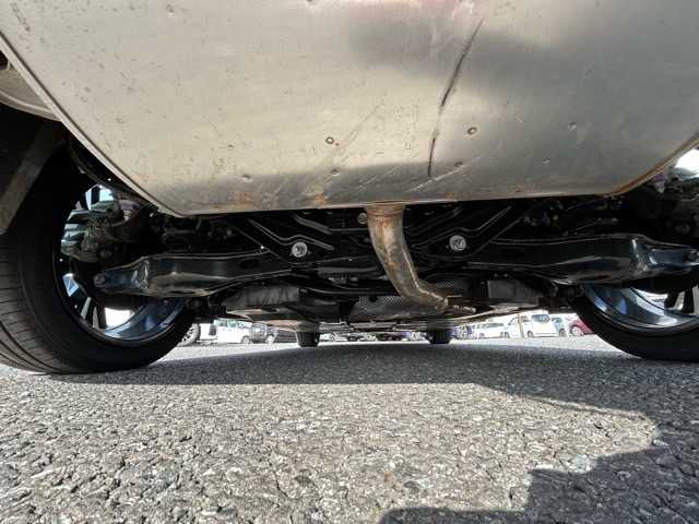 トヨタ プリウス Z 千葉県 2024(令6)年 0.1万km プラチナホワイトパールマイカ ４ＷＤ　/マルチメディアナビ/Bluetooth/フルセグTV/ETC2.0/全方位カメラ/パーキングアシスト/前後ドライブレコーダー/前後コーナーセンサー/パワーバックドア/レーダークルーズコントロール/デジタルインナーミラー/置くだけ充電/プリクラッシュセーフティ/レーンディパーチャアラート/ロードサインアシスト/プロアクティブドライビングアシスト/リヤクロストラフィックアラート/緊急時操舵支援/ブラインドスポットモニター/セカンダリーコリジョンブレーキ/ハーフレザーシート/D席パワーシート/前席シートヒーター/エアーシート/ステアリングヒーター/オートハイビーム/ウィンカーミラー/プッシュスタート/スマートキー/スペアキー1本/LEDヘッドライト/純正アルミホイール/純正フロアマット/保証書/取扱説明書