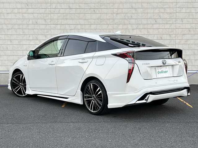トヨタ プリウス Sセーフティプラス 茨城県 2016(平28)年 6.9万km パール ToyotaSafetySense/モデリスタフルエアロ/純正SDナビ/　　BT/CD/DVD/フルセグ/バックカメラ/レーダークルーズコントロール/社外18インチアルミホイール/LEDオートライト/オートマチックハイビーム/コーナーセンサー/ドライブレコーダー/スマートキー/ETC