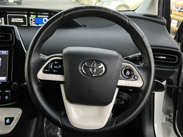トヨタ プリウス Sセーフティプラス 茨城県 2016(平28)年 6.9万km パール ToyotaSafetySense/モデリスタフルエアロ/純正SDナビ/　　BT/CD/DVD/フルセグ/バックカメラ/レーダークルーズコントロール/社外18インチアルミホイール/LEDオートライト/オートマチックハイビーム/コーナーセンサー/ドライブレコーダー/スマートキー/ETC