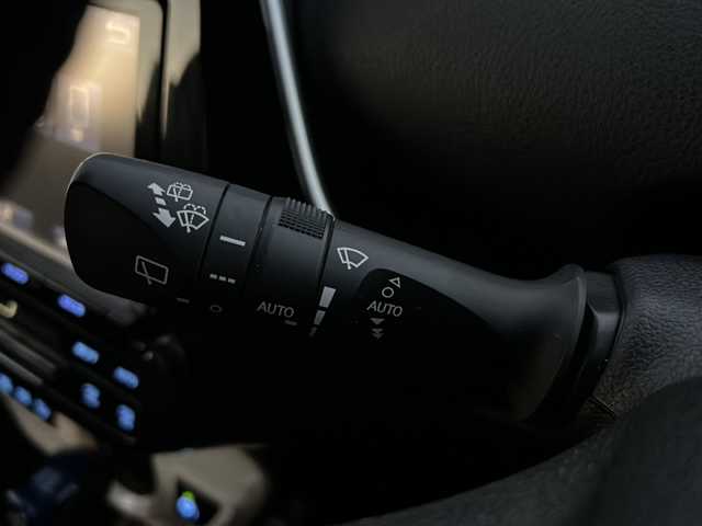 トヨタ プリウス Sセーフティプラス 茨城県 2016(平28)年 6.9万km パール ToyotaSafetySense/モデリスタフルエアロ/純正SDナビ/　　BT/CD/DVD/フルセグ/バックカメラ/レーダークルーズコントロール/社外18インチアルミホイール/LEDオートライト/オートマチックハイビーム/コーナーセンサー/ドライブレコーダー/スマートキー/ETC