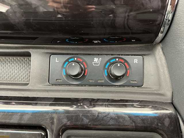 トヨタ アルファード S Cパッケージ 愛知県 2019(平31)年 5.8万km ホワイトパールクリスタルシャイン モデリスタエアロ/純正10型ナビ　SDカードなし/フリップダウンモニター/両側パワースライドドア/レーダークルーズコントロール/シートヒーター/エアシート/電動リアゲート/パワーシート/コーナーセンサー/純正アルミホイール/ETC2.0/LEDヘッドライト/ステアリングヒーター/オートマチックハイビーム/ドライブレコーダー/衝突軽減システム/フルセグ/CD DVD/Bluetooth/ステアリングスイッチ/スマートキー/プッシュスタート