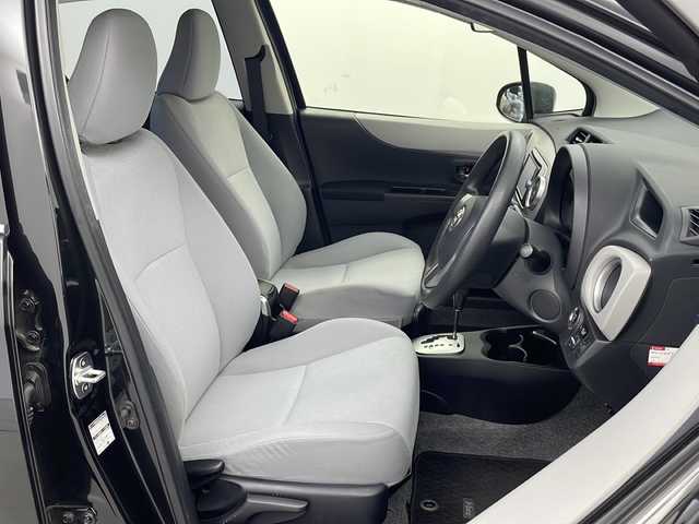 トヨタ ヴィッツ ジュエラ 栃木県 2013(平25)年 3.8万km ブラックマイカ 純正SDナビ/・AM/FM/CD/DVD/フルセグ/BT/バックカメラ/ETC/電動格納ミラー/純正マット/ドアバイザー/保証書/取扱説明書