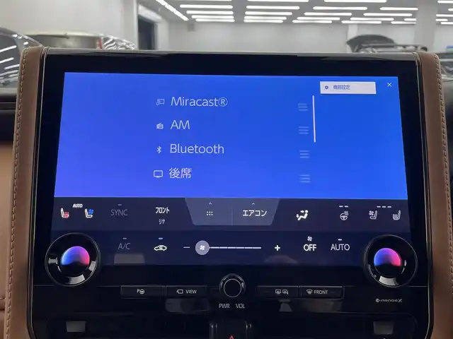 トヨタ ヴェルファイア ハイブリット Z プレミア 埼玉県 2024(令6)年 1.8万km プラチナホワイトパールマイカ ムーンルーフ　後席モニター　茶革　３６０°　ＢＳＭ　純正１４型ナビ　両側電動　オットマン　温シート　ベンチレーション　デジタルインナーミラー　ＨＵＤ　スペアタイヤ　アドバンストパーク　ＥＴＣ　