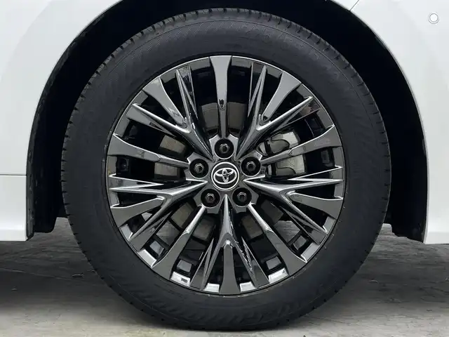 トヨタ ヴェルファイア ハイブリット Z プレミア 埼玉県 2024(令6)年 1.8万km プラチナホワイトパールマイカ ムーンルーフ　後席モニター　茶革　３６０°　ＢＳＭ　純正１４型ナビ　両側電動　オットマン　温シート　ベンチレーション　デジタルインナーミラー　ＨＵＤ　スペアタイヤ　アドバンストパーク　ＥＴＣ　