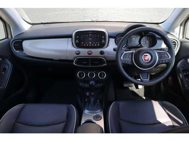 フィアット ５００Ｘ クロス 大分県 2021(令3)年 2.1万km ベージュ 前面衝突警告/アダプティブクルーズコントロール/ブラインドスポットモニター/純正ディスプレイオーディオ/ＣａｒＰｌａｙ/Bluetooth/バックカメラ/黒革/シートヒーター/パワーシート/パドルシフト/ＬＥＤヘッドライト/自動ハイビーム/アダプティブヘッドライト/社外１７インチＡＷ（DEANクロスカントリー）/ＥＴＣ