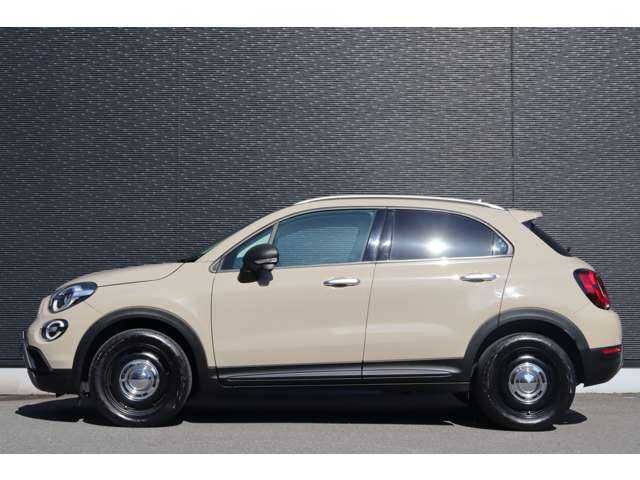 フィアット ５００Ｘ クロス 大分県 2021(令3)年 2.1万km ベージュ 前面衝突警告/アダプティブクルーズコントロール/ブラインドスポットモニター/純正ディスプレイオーディオ/ＣａｒＰｌａｙ/Bluetooth/バックカメラ/黒革/シートヒーター/パワーシート/パドルシフト/ＬＥＤヘッドライト/自動ハイビーム/アダプティブヘッドライト/社外１７インチＡＷ（DEANクロスカントリー）/ＥＴＣ