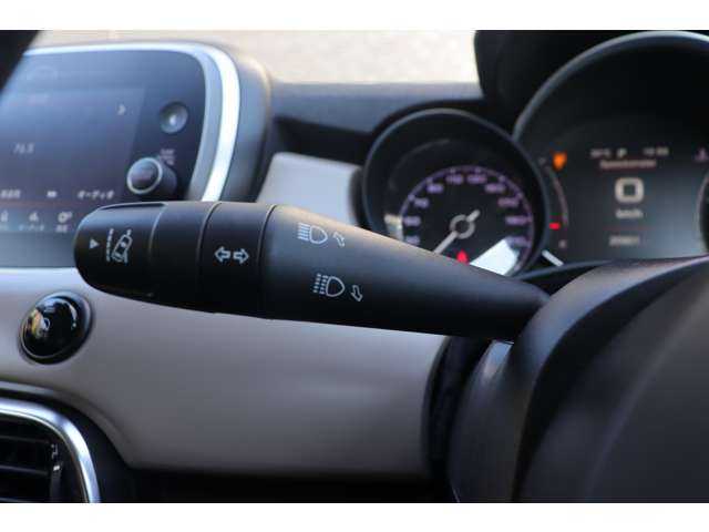 フィアット ５００Ｘ クロス 大分県 2021(令3)年 2.1万km ベージュ 前面衝突警告/アダプティブクルーズコントロール/ブラインドスポットモニター/純正ディスプレイオーディオ/ＣａｒＰｌａｙ/Bluetooth/バックカメラ/黒革/シートヒーター/パワーシート/パドルシフト/ＬＥＤヘッドライト/自動ハイビーム/アダプティブヘッドライト/社外１７インチＡＷ（DEANクロスカントリー）/ＥＴＣ