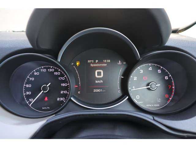 フィアット ５００Ｘ クロス 大分県 2021(令3)年 2.1万km ベージュ 前面衝突警告/アダプティブクルーズコントロール/ブラインドスポットモニター/純正ディスプレイオーディオ/ＣａｒＰｌａｙ/Bluetooth/バックカメラ/黒革/シートヒーター/パワーシート/パドルシフト/ＬＥＤヘッドライト/自動ハイビーム/アダプティブヘッドライト/社外１７インチＡＷ（DEANクロスカントリー）/ＥＴＣ