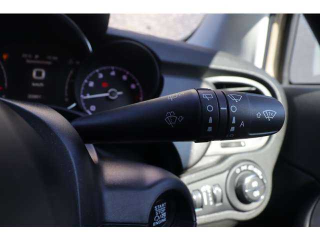 フィアット ５００Ｘ クロス 大分県 2021(令3)年 2.1万km ベージュ 前面衝突警告/アダプティブクルーズコントロール/ブラインドスポットモニター/純正ディスプレイオーディオ/ＣａｒＰｌａｙ/Bluetooth/バックカメラ/黒革/シートヒーター/パワーシート/パドルシフト/ＬＥＤヘッドライト/自動ハイビーム/アダプティブヘッドライト/社外１７インチＡＷ（DEANクロスカントリー）/ＥＴＣ