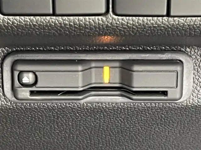 ホンダ フリード G ブラックスタイル 埼玉県 2023(令5)年 2.1万km プラチナホワイトパール Honda SENSING/　・衝突被害軽減ブレーキシステム (CMBS)/　・誤発進抑制機能/　・アダプティブクルーズコントロール（ACC）/　・車線維持支援システム（LKAS）/純正9インチメモリナビ　（VXM-237VFNi）/　DTV/CD/DVD/BT/USB/iPod/SD/SDREC/両側パワースライドドア/バックカメラ/前席シートヒーター/３列シート/TRC（トラクションコントロール）/純正ビルトインETC2.0（DTH-２０３M）/純正前後ドライブレコーダー（DRH-224SD）/エンジンスタートボタン/スマートキー/純正LEDヘッドライト/オートライト/純正アルミホイール