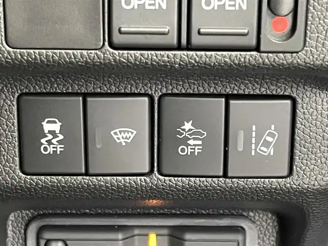 ホンダ フリード G ブラックスタイル 埼玉県 2023(令5)年 2.1万km プラチナホワイトパール Honda SENSING/　・衝突被害軽減ブレーキシステム (CMBS)/　・誤発進抑制機能/　・アダプティブクルーズコントロール（ACC）/　・車線維持支援システム（LKAS）/純正9インチメモリナビ　（VXM-237VFNi）/　DTV/CD/DVD/BT/USB/iPod/SD/SDREC/両側パワースライドドア/バックカメラ/前席シートヒーター/３列シート/TRC（トラクションコントロール）/純正ビルトインETC2.0（DTH-２０３M）/純正前後ドライブレコーダー（DRH-224SD）/エンジンスタートボタン/スマートキー/純正LEDヘッドライト/オートライト/純正アルミホイール