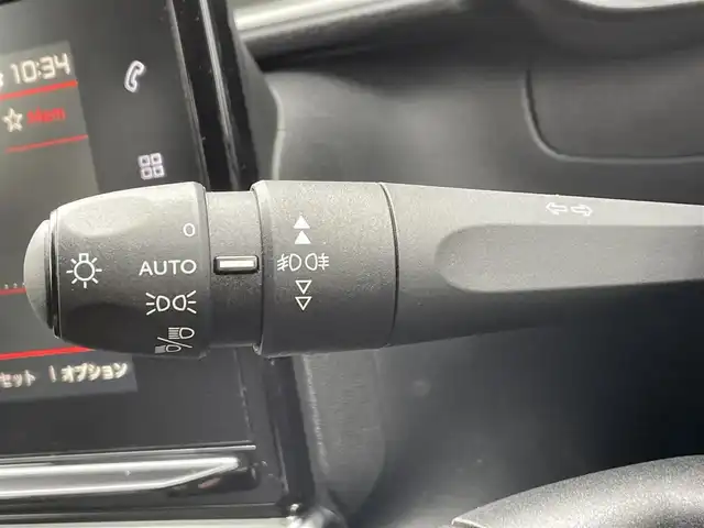 シトロエン シトロエン Ｃ３ シャイン 静岡県 2020(令2)年 1.5万km 緑 ブラインドスポットモニター/純正ディスプレイオーディオ/(Bluetooth/CarPlay)/バックカメラ/クルーズコントロール/レーンキープアシスト/パーキングアシスト/スマートキー/ETC/純正フロアマット/純正16インチアルミホイール/保証書/取扱説明書/スペアキー/ボディカラー（アーモンドグリーン）