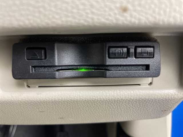 スズキ ワゴンＲ HYBRID FX 道央・札幌 2018(平30)年 6.3万km ブリスクブルーM ・4WD/・社外ナビ&CD&DVD&BT&SD&TV/・全方位カメラ/・バックカメラ/・スズキセーフティサポート/・アイドリングストップ/・ヘッドアップディスプレイ/・前席シートヒーター/・ビルトインETC/・ステアリングスイッチ/・純正フロアマット/・ハロゲンヘッドライト/・オートライト/・スマートキー/・社外AW夏タイヤ積込