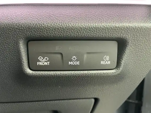 フォルクスワーゲン ＶＷ ティグアン eTSI Rライン 鹿児島県 2025(令7)年 0.1万km シルバー ワンオーナー/ラグジュアリーパッケージ/・電動パノラマスライディングルーフ/・Harman/Kardonプレミアムサウンドシステム/レザーシートパッケージ/・レザーシート/・前席リラクゼーション機能付シート/・前席ポジションメモリー付パワーシート/・前席座面調整式シート/・シートベンチレーション/R-Line専用エクステリア/純正15インチインフォテイメントシステム/10.25インチデジタルメータークラスター/アラウンドビューカメラ/フォルクスワーゲンオールインセーフティ/インテリアアンビエントライト/LEDマトリックスヘッドライト/パワーテールゲート/プログレッシブステアリング/純正20インチアルミホイール/純正フロアマット/ETC2.0/保証書/取説書