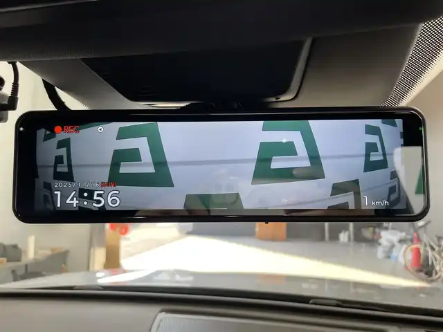 フォルクスワーゲン ＶＷ ティグアン eTSI Rライン 鹿児島県 2025(令7)年 0.1万km シルバー ワンオーナー/ラグジュアリーパッケージ/・電動パノラマスライディングルーフ/・Harman/Kardonプレミアムサウンドシステム/レザーシートパッケージ/・レザーシート/・前席リラクゼーション機能付シート/・前席ポジションメモリー付パワーシート/・前席座面調整式シート/・シートベンチレーション/R-Line専用エクステリア/純正15インチインフォテイメントシステム/10.25インチデジタルメータークラスター/アラウンドビューカメラ/フォルクスワーゲンオールインセーフティ/インテリアアンビエントライト/LEDマトリックスヘッドライト/パワーテールゲート/プログレッシブステアリング/純正20インチアルミホイール/純正フロアマット/ETC2.0/保証書/取説書