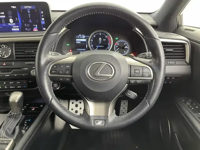 レクサス ＲＸ 300 Fスポーツ 道央・札幌 2020(令2)年 6.9万km ホワイトノーヴァガラスフレーク ・４WD/・純正メモリナビ/　CD／DVD／Bluetooth／フルセグ／ミラキャスト/・パノラミックビューモニター/・純正ビルトインETC2.0/・前後ドライブレコーダー【DRT-H68A】/・ワイヤレス充電器/・レクサスセーフティシステム/・プリクラッシュセーフティ/・レーダークルーズコントロール/・レーンデパーチャーアラート/・レーントレーシングアシスト/・アダプティブハイビームシステム/・ヘッドアップデイスプレイ/・nanoe/・AC100V電源/・USB入力端子/・自動防眩ミラー/・レザーシート/・前席シートヒーター＆シートエアコン/・前席パワーシート/・運転席シートメモリー/・三眼LEDヘッドライト/・純正フロアマット/・純正AW20インチ/・フォグライト/・プッシュスタート/・スマートキー/・スペアキー/・カードキー/・取扱説明書/・保証書