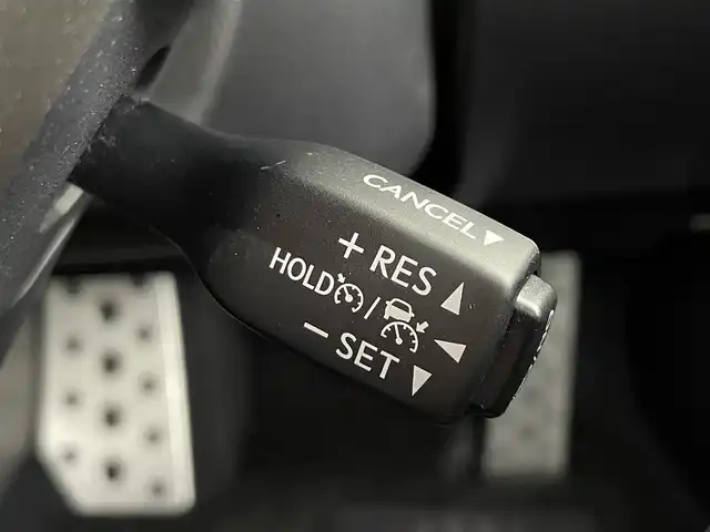 レクサス ＲＸ 300 Fスポーツ 道央・札幌 2020(令2)年 6.9万km ホワイトノーヴァガラスフレーク ・４WD/・純正メモリナビ/　CD／DVD／Bluetooth／フルセグ／ミラキャスト/・パノラミックビューモニター/・純正ビルトインETC2.0/・前後ドライブレコーダー【DRT-H68A】/・ワイヤレス充電器/・レクサスセーフティシステム/・プリクラッシュセーフティ/・レーダークルーズコントロール/・レーンデパーチャーアラート/・レーントレーシングアシスト/・アダプティブハイビームシステム/・ヘッドアップデイスプレイ/・nanoe/・AC100V電源/・USB入力端子/・自動防眩ミラー/・レザーシート/・前席シートヒーター＆シートエアコン/・前席パワーシート/・運転席シートメモリー/・三眼LEDヘッドライト/・純正フロアマット/・純正AW20インチ/・フォグライト/・プッシュスタート/・スマートキー/・スペアキー/・カードキー/・取扱説明書/・保証書