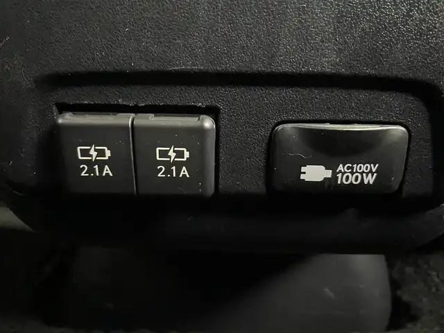 レクサス ＲＸ 300 Fスポーツ 道央・札幌 2020(令2)年 6.9万km ホワイトノーヴァガラスフレーク ・４WD/・純正メモリナビ/　CD／DVD／Bluetooth／フルセグ／ミラキャスト/・パノラミックビューモニター/・純正ビルトインETC2.0/・前後ドライブレコーダー【DRT-H68A】/・ワイヤレス充電器/・レクサスセーフティシステム/・プリクラッシュセーフティ/・レーダークルーズコントロール/・レーンデパーチャーアラート/・レーントレーシングアシスト/・アダプティブハイビームシステム/・ヘッドアップデイスプレイ/・nanoe/・AC100V電源/・USB入力端子/・自動防眩ミラー/・レザーシート/・前席シートヒーター＆シートエアコン/・前席パワーシート/・運転席シートメモリー/・三眼LEDヘッドライト/・純正フロアマット/・純正AW20インチ/・フォグライト/・プッシュスタート/・スマートキー/・スペアキー/・カードキー/・取扱説明書/・保証書