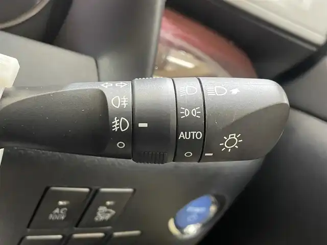 トヨタ アルファードハイブリット X 岩手県 2017(平29)年 5.7万km シルバーM 4WD/社外SDナビ/両側パワースライドドア/バックカメラ/ムーンルーフ/ビルトインETC/クルーズコントロール/スマートエントリーエンジンスターター/オートリトラミラー/ドライブレコーダー/コーナーセンサー/電子パーキングブレーキ/スマートキー/プッシュスタート/オートライト/LEDヘッドライト/純正16インチアルミホイール/AC100V/横滑り防止機能/純正フロアマット/オットマン/アイドリングストップ