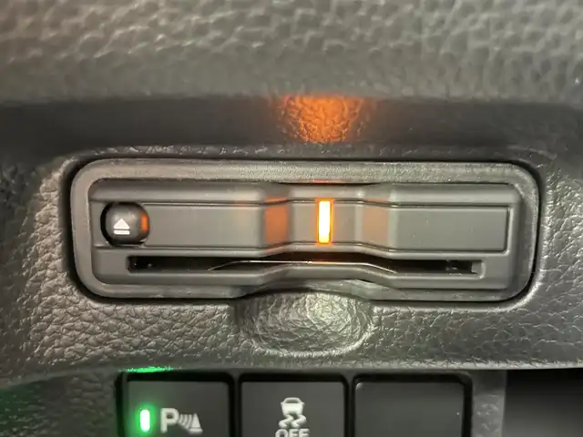 ホンダ Ｎ ＢＯＸ カスタム L 千葉県 2021(令3)年 3.8万km プレミアムグラマラスブロンズP 禁煙車/ホンダセンシング/・衝突軽減ブレーキシステム/・レーンキープアシスト/・レーダークルーズコントロール/・路外逸脱抑制/純正メモリナビ/・型番：VXM-214VFi/・CD/DVD/USB/Bluetooth/フルセグTV/・バックカメラ/・ビルトインETC/両側パワースライドドア/DNシートヒーター/純正ドアバイザー/純正14インチAW/オートライト/・シーケンシャルウインカー/・LEDヘッドライト/・LEDフォグランプ