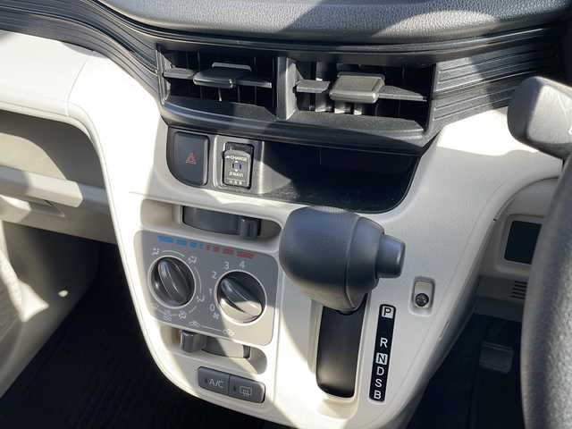 ダイハツ ムーヴ L SAⅢ 岩手県 2019(令1)年 3.6万km ブライトシルバーメタリック 4WD メモリーナビ フルセグ Bluetooth シートヒーター コーナーセンサー 衝突回避支援ブレーキ機能（対車両・対歩行者） 前後誤発進抑制制御機能 オートハイビーム 車線はみ出し警報機能 先行車発進お知らせ機能 ETC