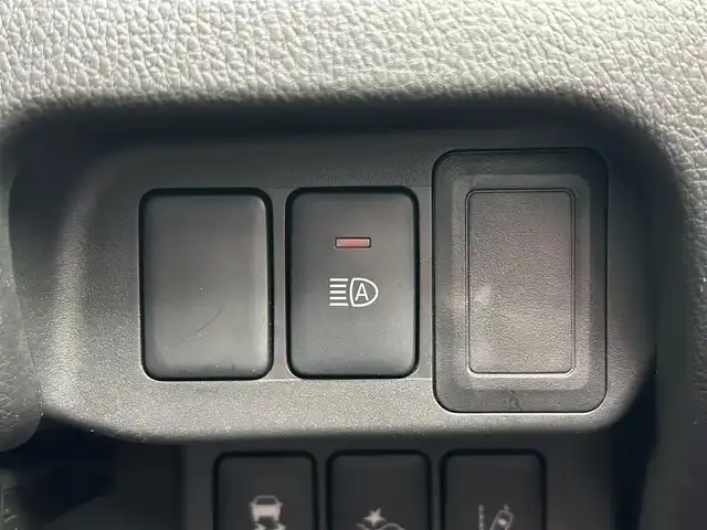 日産 デイズ ハイウェイスターX 栃木県 2018(平30)年 4万km スパークリングレッドM エマージェンシーブレーキ/車線逸脱警報/オートハイビーム/純正SDナビ/・フルセグTV/・CD/DVD/BT/・USB/AUX/SD/・AM.FM/アラウンドビューモニター/ETC/ドライブレコーダー/革巻きステアリング/ステアリングスイッチ/アイドリングストップ/HIDヘッドライト/フォグランプ/オートライト/スマートキー/プッシュスタート/純正14インチAW/フロアマット/横滑り防止システム/電動格納ウィンカーミラー