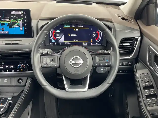 日産 エクストレイル G e－4ORCE 鹿児島県 2022(令4)年 2.7万km ブリリアントホワイトパール/スーパーブラック 2トーン 純正ディスプレイオーディオ/（AM/FM/フルセグ/Applecarpay/AndroidAuto/BT)/D/N席パワーシート/D/N席シートヒーター/ステアリングヒーター/BSM/パワーバックドア/プロパイロット/インテリジェンスミラー/前後ドラレコ/ETC/ヘッドアップディスプレイ/パーキングアシスト/レザーシート/電動パーキング/オートブレーキホールド/プッシュスタート/スマートキー/シートメモリ/オートライト/オートハイビーム/前後ソナー