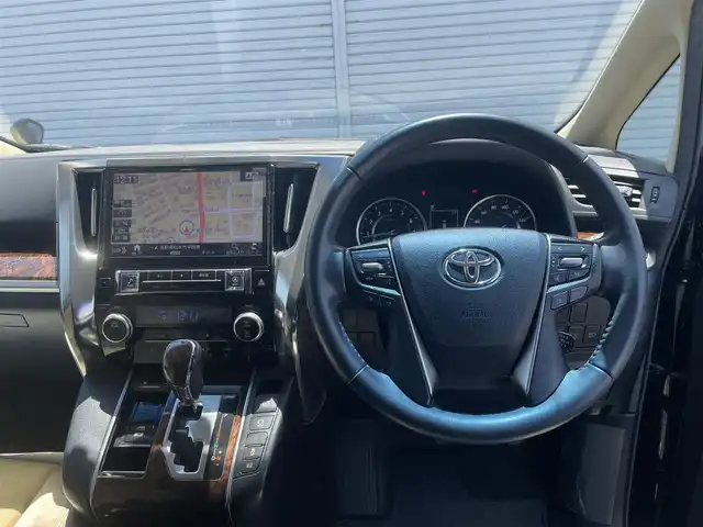 トヨタ アルファード X 長野県 2018(平30)年 8.4万km ブラック 社外アルパインナビ/社外フリップダウンモニター/両側パワースライドドア/フロント/バックカメラ/純正17インチAW/地デジ/社外ドラレコ/LEDヘッドライト/保証書