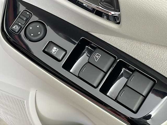日産 デイズ ボレロ 新潟県 2020(令2)年 0.5万km ホワイトパール ディーラーオプション9インチナビ（型式：MM319D-L）/・CD/DVD/ブルーレイ/Bluetooth/フルセグ/衝突被害軽減システム/アラウンドビューモニター/純正ETC/純正フロアマット/ハーフレザーシート/純正14インチAW夏タイヤ/ABS/横滑り防止機能/前後コーナーセンサー/盗難防止装置/ハロゲンヘッドライト/オートライト/オートマチックハイビーム