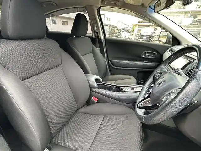 ホンダ ヴェゼル ハイブリッド X 宮崎県 2014(平26)年 12.9万km クリスタルブラックパール /ナビ(MDV-727DT)//TV/CD/DVD/Bluetooth//ETC//クルーズコントロール//ステリングスイッチ（連動なし）//パドルシフト//オートライト//純正フロアマット//純正アルミホイール//ドアバイザー//電格ウィンカーミラー//取扱説明書//保証書//スペアキー×１