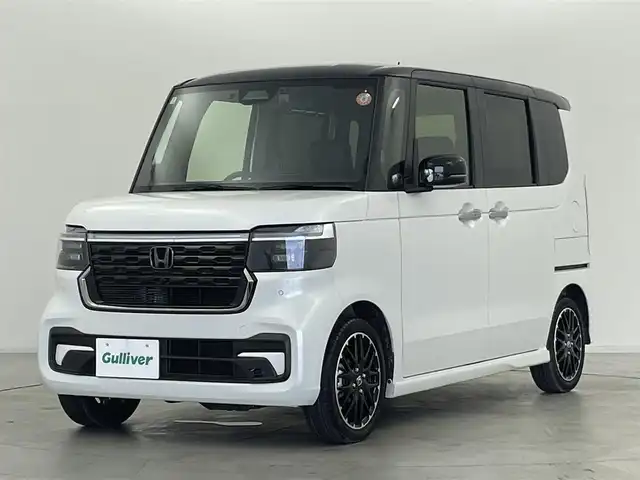 ホンダ Ｎ ＢＯＸ カスタム ターボ コーディネートS 群馬県 2024(令6)年 0.5万km プラチナホワイトパール 純正9インチナビ/AM/FM/CD/DVD/BT/AppleCarPlay/AndroidAuto/USB/フルセグTV/バックカメラ/ナビ連動ドライブレコーダー/ビルトインETC/両側パワースライドドア/D+N席シートヒーター/ホンダセンシング/・衝突軽減ブレーキ/・先行車発進お知らせ/・歩行者事故低減ステアリング/・路外逸脱抑制機能/・標識認識機能/・アダプティブクルーズコントロール/・車線維持支援システム(LKAS)/・オートハイビーム/・誤発進抑制機能/・後方誤発進抑制機能/・近距離衝突軽減ブレーキ/・パーキングセンサー/LEDヘッドライト/スマートキー/プッシュスタート