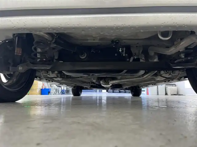 スズキ スペーシア カスタム HYBRID XS ターボ 滋賀県 2018(平30)年 2.8万km スチールシルバーM 禁煙車/純正ナビ/（CD/DVD/BT/フルセグ）/両側電動スライドドア/全方位カメラ/シートヒーター/衝突被害軽減ブレーキ/クルーズコントロール/横滑り防止装置/アイドリングストップ/コーナーセンサー/パドルシフト/LEDヘッドライト/HUD/ステアリングスイッチ/革巻きステアリング/レーンキープアシスト/オートライト