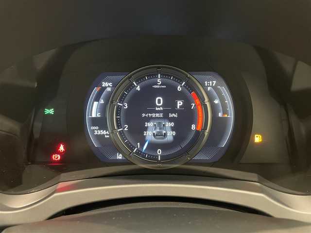 レクサス ＩＳ 350 Fスポーツ モードブラックⅢ 熊本県 2022(令4)年 3.4万km ホワイトノーヴァガラスフレーク ・スマートキー/・プッシュスタート/・プリクラッシュセーフティ/・レーントレーシングアラート/・ブラインドスポットモニター/・パーキングサポートアラート/・パーキングサポートブレーキ/・道路標識認識/・先行車発進告知/・オートマチックハイビーム/・クルーズコントロール(追従式)/・ハーフレザーシート/・前席パワーシート/・前席シートヒーター ＆エアシート /・純正メモリナビ/　【BD・Bluetooth・USB・SD・AUX・MSV】/・携帯連携/　【AppleCarPlay・AndroidAuto】/・フルセグTV/・全方位カメラ/・ETC2.0/・LEDヘッドランプ/・純正マット