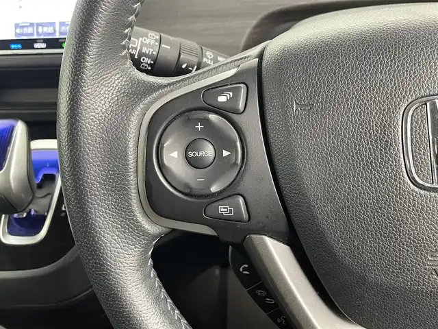 ホンダ フリード ハイブリット EX 埼玉県 2019(平31)年 5.2万km フォレストグリーンパール 純正ナビ（BT/AM/FM）/フルセグTV/バックカメラ/レーダークルーズコントロール/横滑り防止装置/レーンキープアシスト/盗難防止装置/前後コーナーセンサー/LEDヘッドライト/衝突軽減システム/両側パワースライドドア/フリップダウンモニター/純正フロアマット/ETC/前後ドライブレコーダー/スマートキー